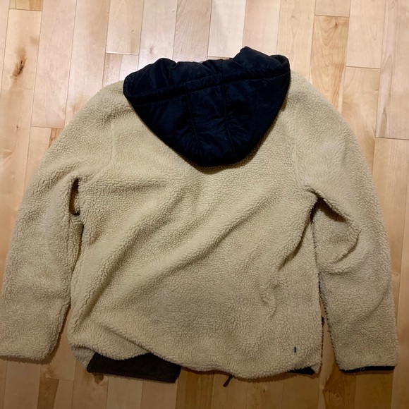 Fleece jacket - Picture 4 of 4